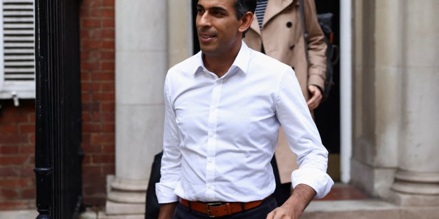 Conservative MP Rishi Sunak leaves his campaign headquarters in London on Oct. 23, 2022.