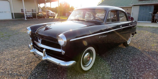 A 1954 Willys Lark DeLuxe is from the same company that launched Jeep.