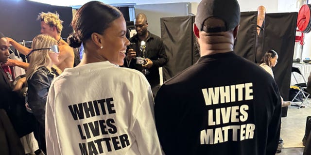 Ye og Candace Owens hadde på seg skjortene på rapperens YZY SZN 9-presentasjon i Paris mandag.