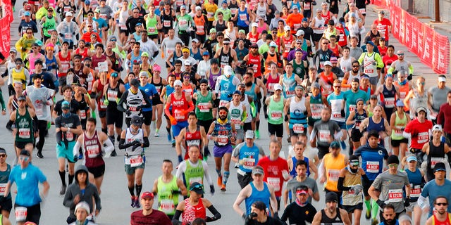 A pack of runners at the 2019 Bank of America Chicago Marathon on October 13, 2019 in Chicago, Illinois.