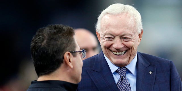 Dec 29, 2019; Arlington, Texas, USA; Dallas Cowboys owner Jerry Jones talks with Washington Redskins own Daniel Snyder before the game at AT&amp;T Stadium.