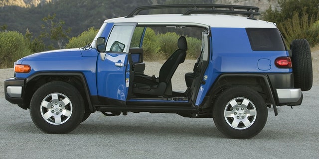 The FJ Cruiser features a clamshell door design.