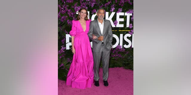Julia Roberts e George Clooney participam do "Bilhete para o paraíso" pré estreia.