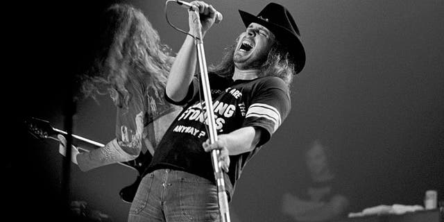 On this day in history, Oct. 20, 1977, Lynyrd Skynyrd bandmates killed in horrific plane crash 4 Singer-frontman Ronnie Van Zant of Lynyrd Skynyrd is shown performing at the Omni Coliseum on July 5, 1975, in Atlanta, Georgia.