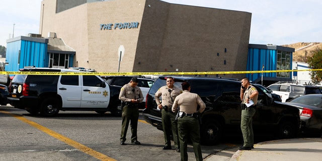 SANTA CLARITA, Nov. 14, 2019 -- Sheriffs work at Saugus High School where a shooting took place in Santa Clarita, Southern California, on Nov. 14, 2019. 