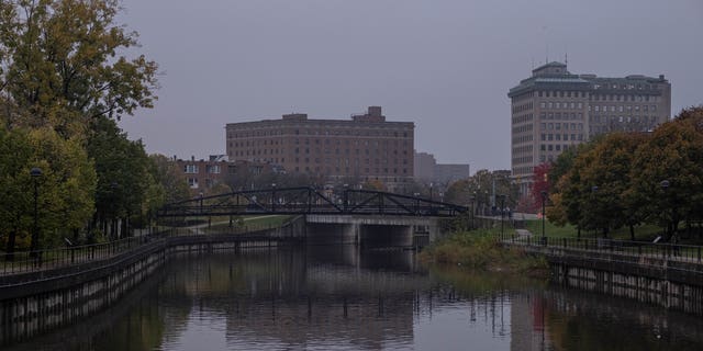 Flint Water Crisis: Michigan Judge Tosses Charges Against 7 People ...