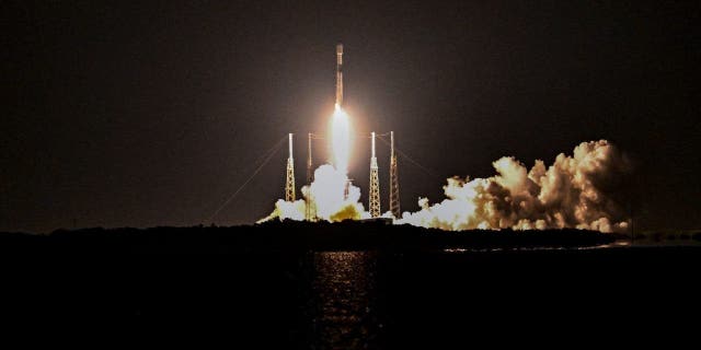 A SpaceX Falcon 9 rocket carrying the Starlink 4-20 mission launches from Space Launch Complex 40 at NASA's Kennedy Space Center in Cape Canaveral, Florida, on Sept. 4, 2022.