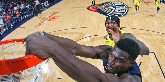 Pelicans' Zion Williamson Out Vs. Mavericks With Hip, Lower Back ...