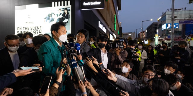 Oh Se-Hoon, mayor of Seoul City, speaks to members of the media at the site of a deadly stampede in the Itaewon district of Seoul, South Korea on Sunday, October 30, 2022. (SeongJoon Cho / Bloomberg via Getty Images)