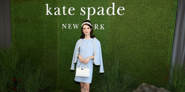 Dylan Mulvaney participa da apresentação Kate Spade durante a Semana de Moda de Nova York de setembro de 2022 no 3 World Trade Center.