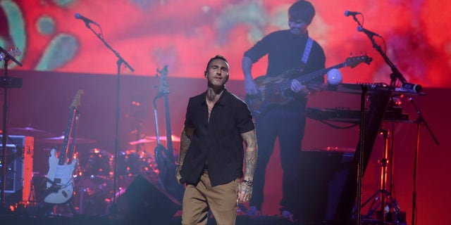 Adam Levine and his band Maroon 5 performed "This Is Love" at Shaq's charity event.