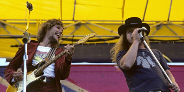 On this day in history, Oct. 20, 1977, Lynyrd Skynyrd bandmates killed in horrific plane crash 3 Photo of Lynyrd Skynyrd guitarist Steve Gaines and founder and lead singer Ronnie Van Zant. Both were killed when the band's plane crashed on Oct. 20, 1977.