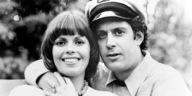 Daryl Dragon and Toni Tennille were married from 1975 to 2014.