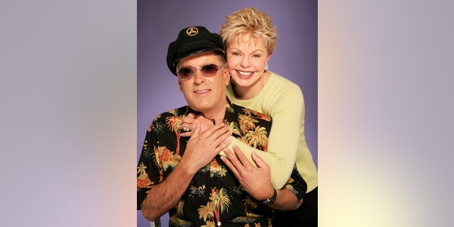 Toni Tennille and Daryl Dragon of the duo Captain &amp; Tennille pose for a portrait in 2005 in Los Angeles, California. Dragon passed away in 2019 at age 76.