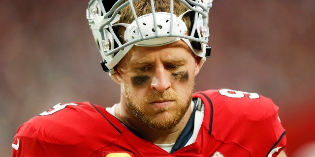 Arizona Cardinals defensive end J.J. Watt (99) during the NFL game between the Los Angeles Rams and the Arizona Cardinals on September 25, 2022, at State Farm Stadium in Glendale, AZ.