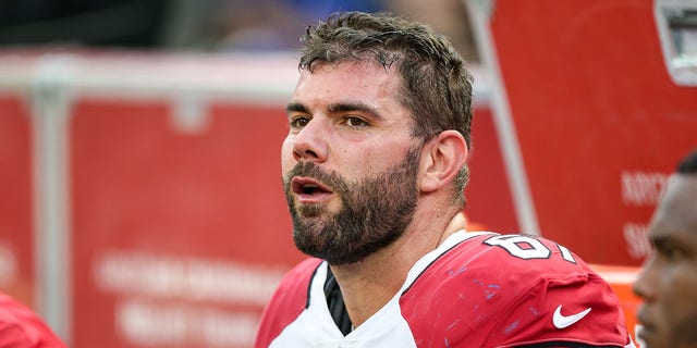 Arizona Cardinals offensive guard Justin Pugh during the Los Angeles Rams game on Oct. 3, 2021, at SoFi Stadium in Inglewood, California.