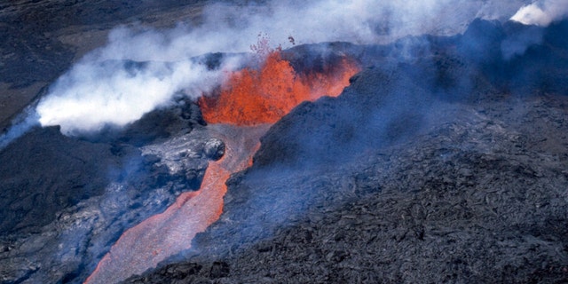 Hawaii's Big Island warned of possible 'lava disaster' as huge volcano ...