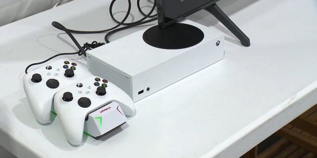 Xbox, one of the best known video game consoles in the world, also came out in support of "The Sims" announcement. 