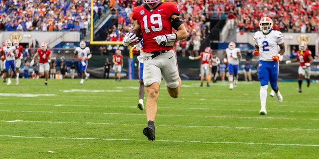 Georgia's Brock Bowers Scores Improbable 73-yard Touchdown After ...