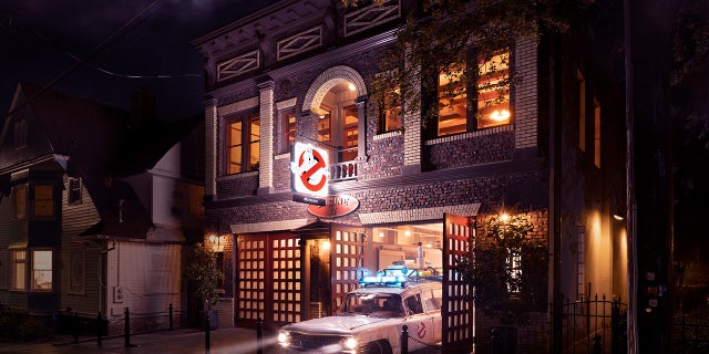 'Ghostbusters Firehouse' in Portland to host a 'lucky' group over Halloween weekend 2 Vacasa and Sony Pictures decorated a private three-story firehouse after the 1984 "Ghostbusters" film in Portland, Oregon.