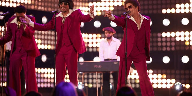 Bruno Mars announced that the duo Silk Sonic, made up of Mars and Anderson .Paak are withdrawing their album "An Evening With Silk Sonic" from consideration for the 2023 Grammy Awards.