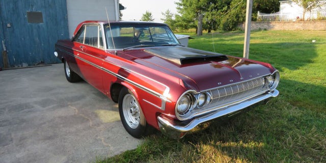 Drayton built this 1964 Dodge Polara into a street-legal drag racing car.