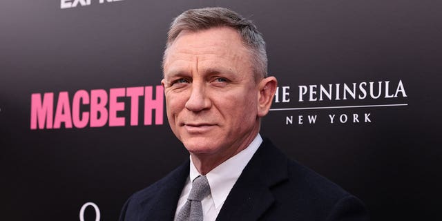 Daniel Craig will reprise his role as the affable Benoit Blanc in "Glass Onion: A Knives Out Mystery."