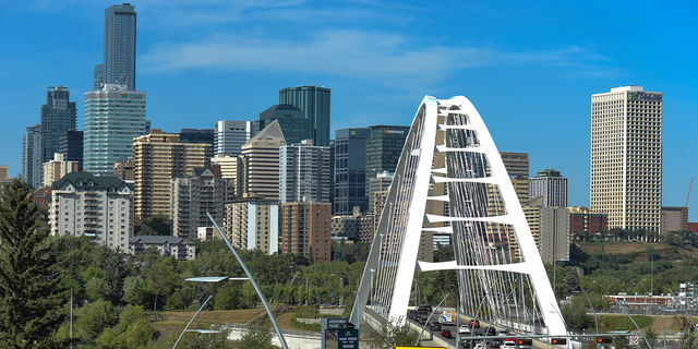 Panoramisch uitzicht op het centrum van Edmonton.  Op maandag 9 augustus 2021 in Edmonton, Alberta, Canada.  (Foto door Artur Widak/NurPhoto via Getty Images)