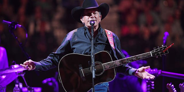 George Strait announces stadium tour with Chris Stapleton and Little ...