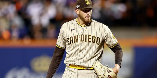 Joe Musgrove #44 of the San Diego Padres takes on the New York Mets in Game 3 of the National League Wild Card Series at Citi Field in the Flushing neighborhood of Queens, New York City on October 9, 2022. I'm watching.  .