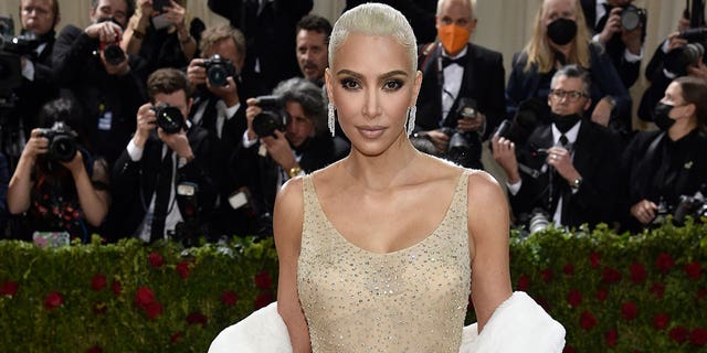Kim Kardashian a accepté de payer 1,26 million de dollars pour régler les accusations selon lesquelles elle aurait illégalement vanté un actif cryptographique sur les réseaux sociaux sans divulguer le paiement qu'elle a reçu pour la promotion.