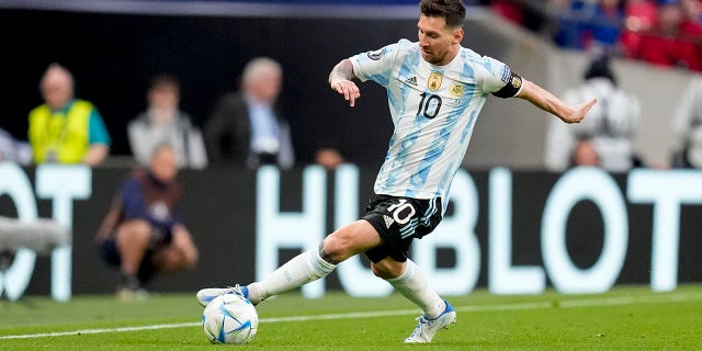 Lionel Messi controls the ball during the Finalissima match between Italy and Argentina at Wembley Stadium on June 1, 2022, in London.