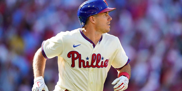Philadelphia Phillies catcher JT Realmuto (10) runs after his home run inside the park during the third inning in Game 4 of baseball's National League Division Series, Saturday, October 15, 2022, between the Philadelphia Phillies and Atlanta Braves.