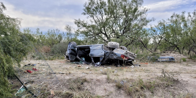 Three people were killed in a crash on Sunday afternoon in what the Texas Department of Public Safety says was a human smuggling attempt. 