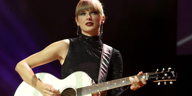 NSAI Songwriter-Artist of the Decade honoree, Taylor Swift performs onstage during NSAI 2022 Nashville Songwriter Awards at Ryman Auditorium on September 20, 2022 in Nashville, Tennessee.