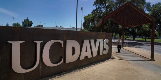 UC Davis' newly completed Howard Way Gateway sign at the intersection of Howard Way and Russell Boulevard.