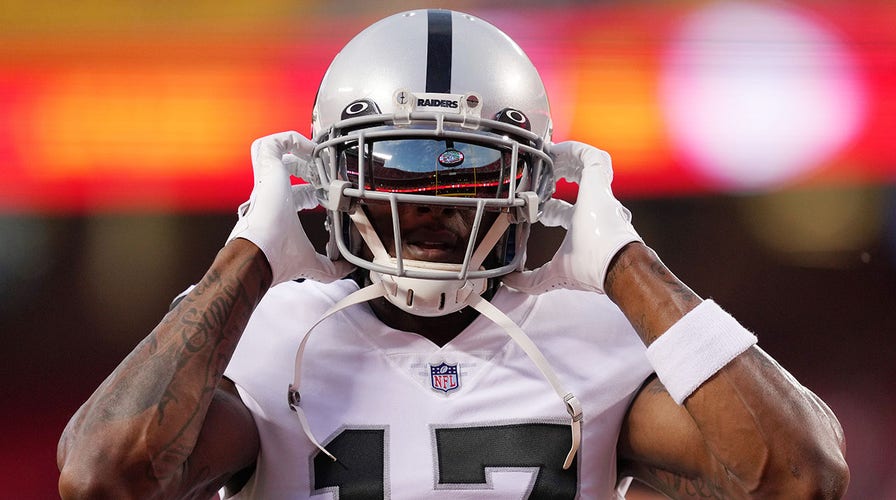 Las Vegas Raiders' Davante Adams Charged With Misdemeanor Assault for  Pushing Man After Game - WSJ