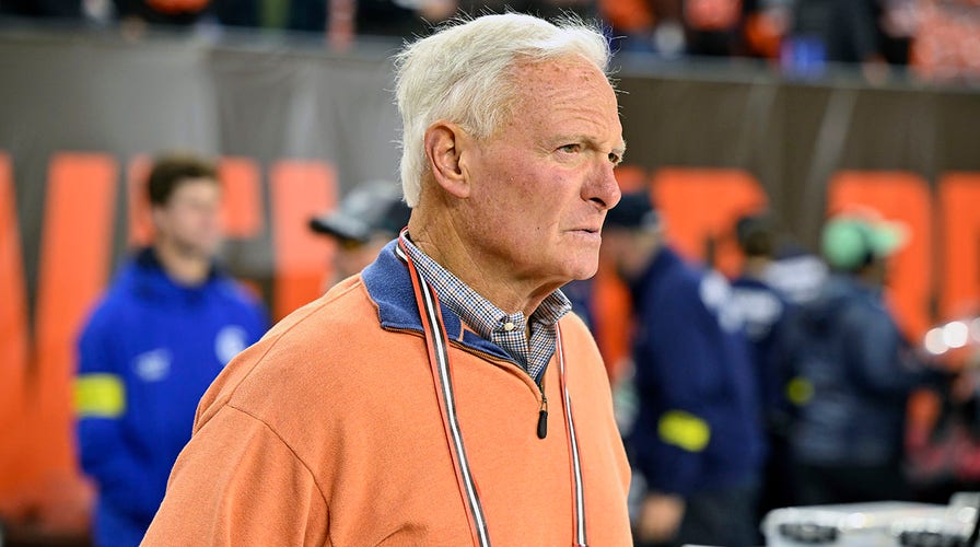 Attorney charged after hitting Browns owner Jimmy Haslam with bottle