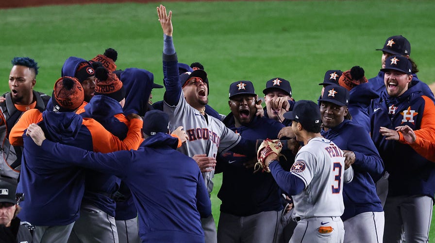 Astros rally to sweep Yankees and set up Phillies game in World