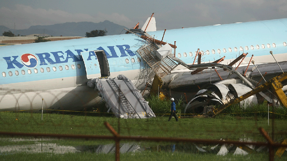 Broadcaster Jang Seong-kyu Expresses Shock Over Muan Airport Plane Accident