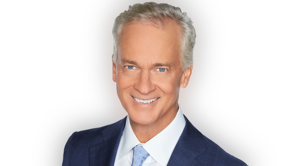 Tuesday - Saturday at 11:00 pm EST, Fox News @ Night is a live hour of hard news and analysis of the most compelling stories from Washington and across the country.