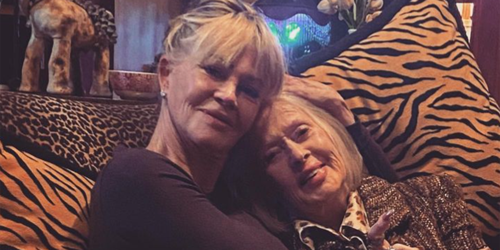Melanie Griffith shares sweet photo with mother Tippi Hedren, 92: 'Thankful that my Mom is still here with us' - Vimarsana News
