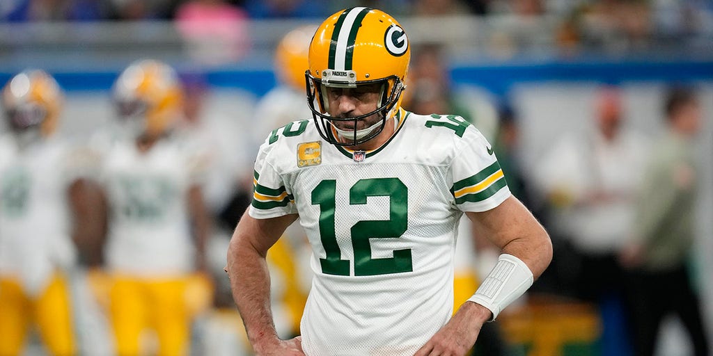 Packers lose to Lions 15-9 as Aaron Rodgers & offense repeatedly fall apart  in the red zone - Acme Packing Company