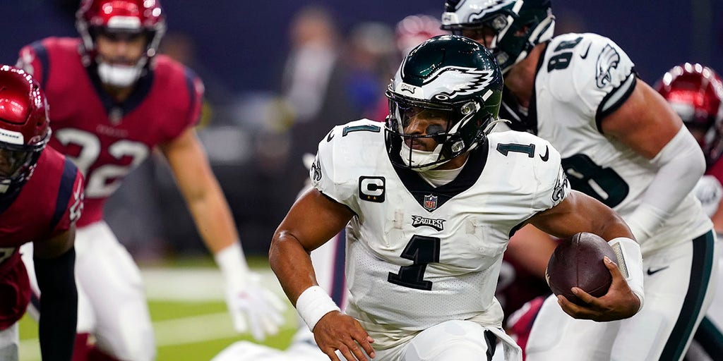 Eagles look to improve to 8-0 Thursday against lowly Texans