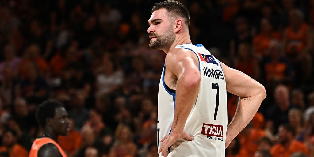 Australian NBL, former Kentucky center Isaac Humphries announces he's gay in emotional talk with teammates - Vimarsana News
