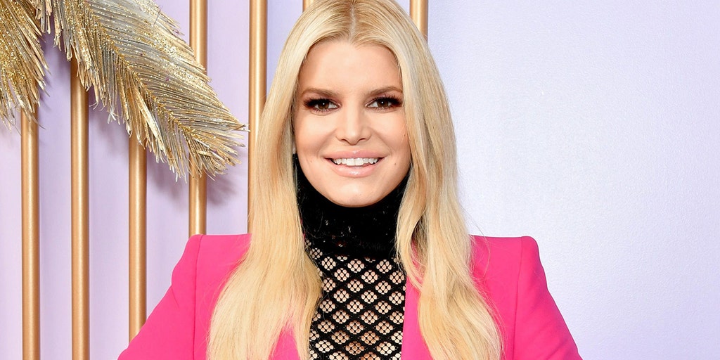 Jessica Simpson Shares Her Cravings -- and How She's Using Food for Another  Pregnancy Hack (Exclusive)