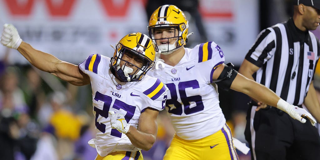 LSU Tops Alabama on Gutsy OT Conversion, 32-31 – LSU