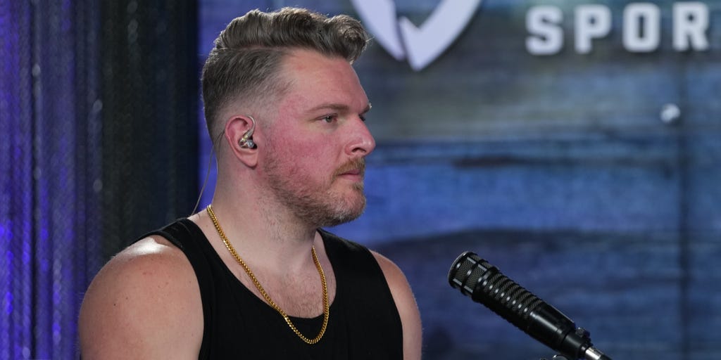 Pat McAfee Puts 2 NFL Legends on Blast Over Jeff Saturday