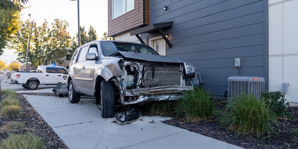 Utah man 'upset' over canceled flight carjacks multiple vehicles, causes crashes: police - Vimarsana News