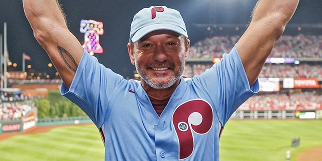 World Series 2022: Country star Tim McGraw wore father Tug's Phillies  jersey at World Series